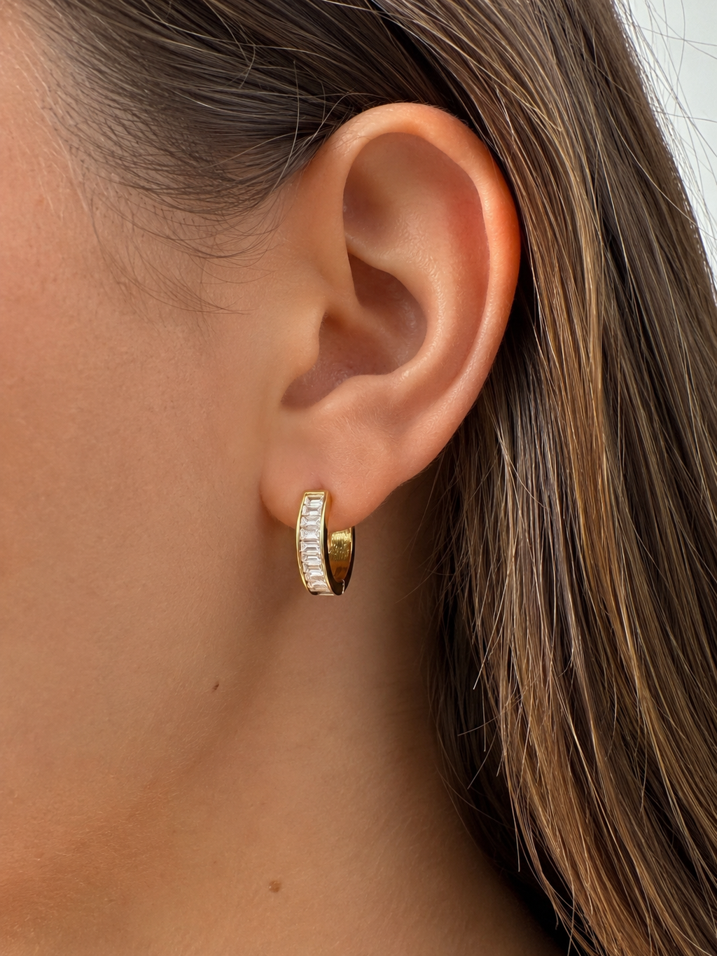 Avenza Crystal Hoops 14K vergoldet