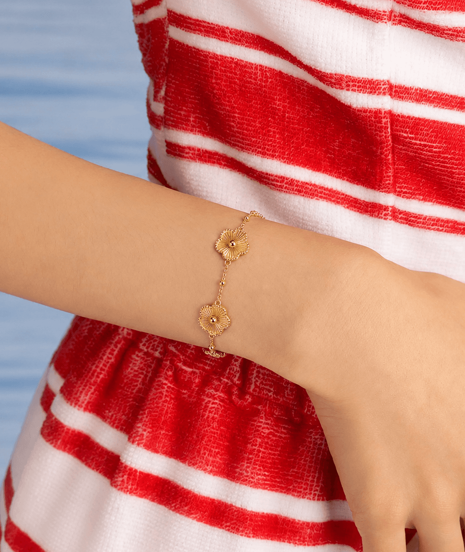 Golden Lucky Leaf Luxe Bracelet