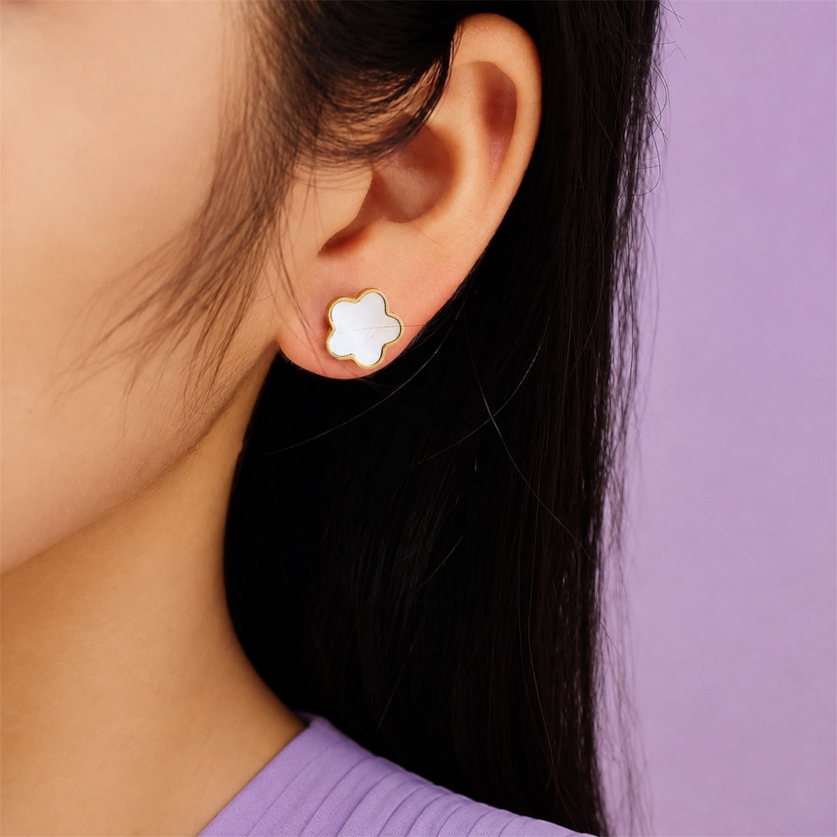 Lucky Bloom Ohrstecker (weiß) 14K Vergoldet